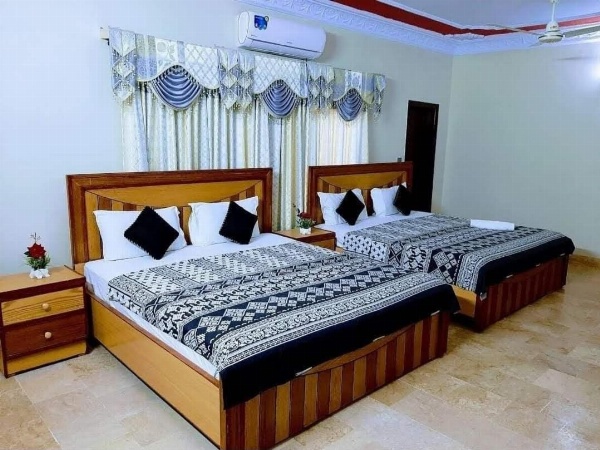 Galaxy Inn Karachi image 1